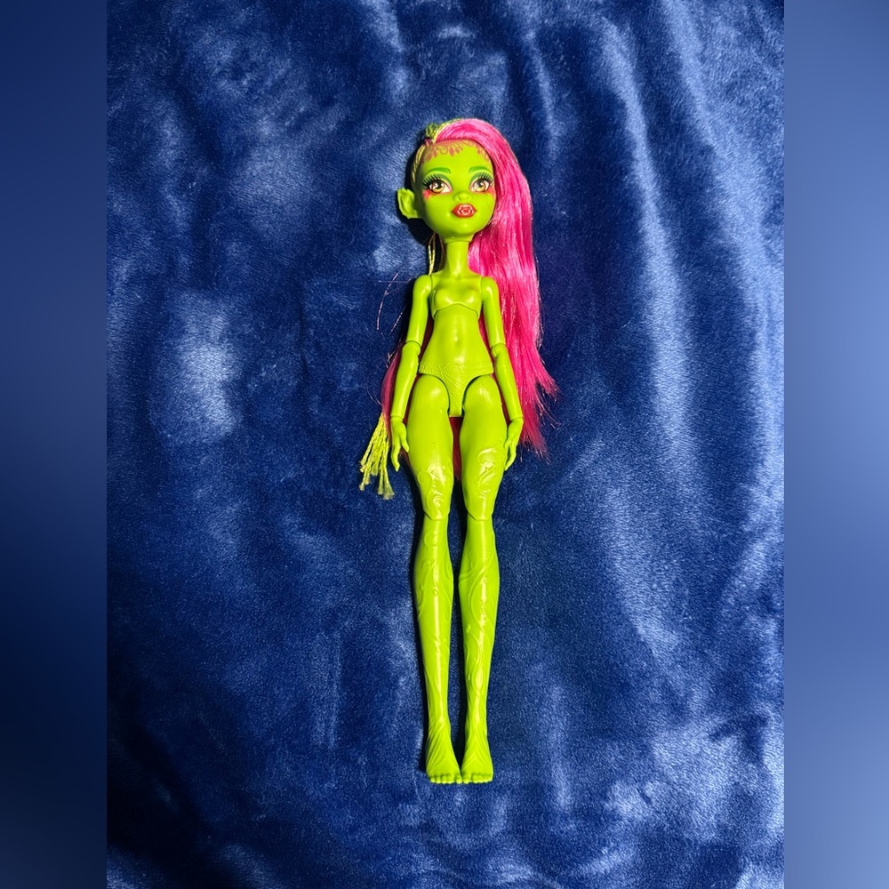 garden mysteries venus mcflytrap *SOLD*